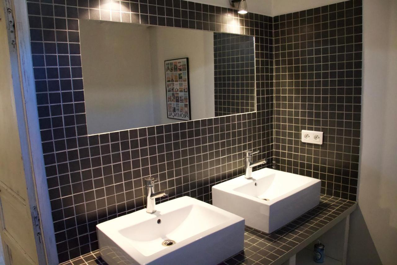 La Villa De Lea - Wifi - 5 Personnes - Intramuros Avignon Exteriör bild