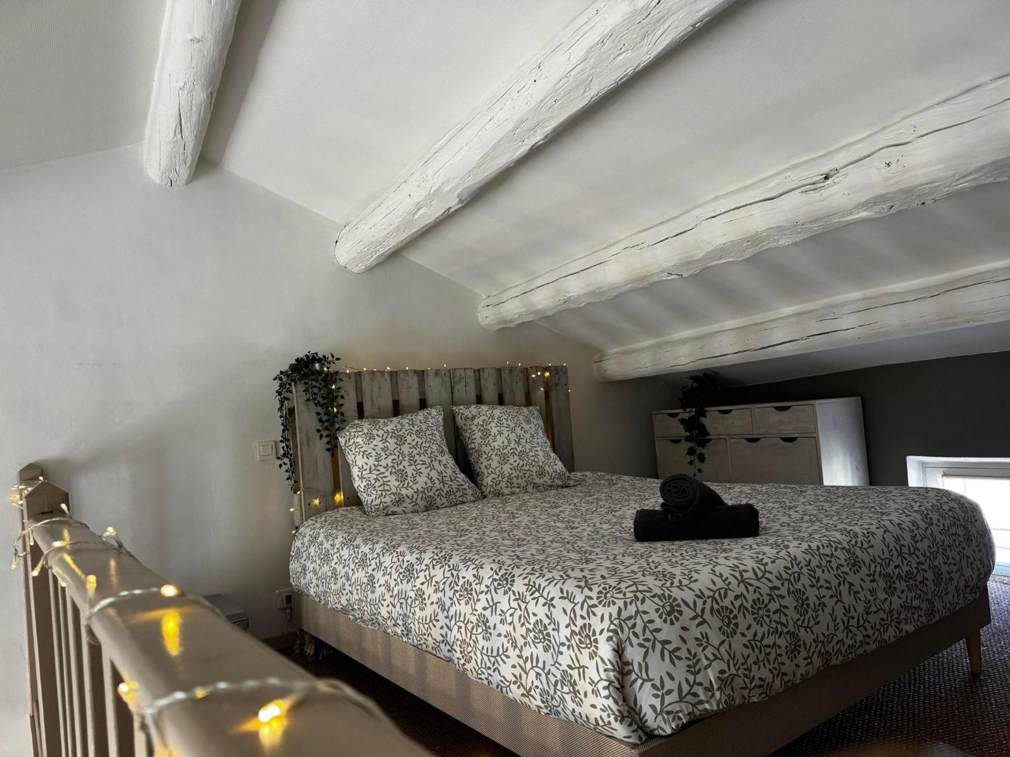 La Villa De Lea - Wifi - 5 Personnes - Intramuros Avignon Exteriör bild